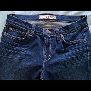 Like new! JBrand dark wash straight leg jeans.